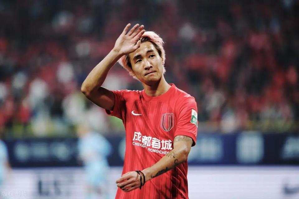 队的左后卫, 可以理解的